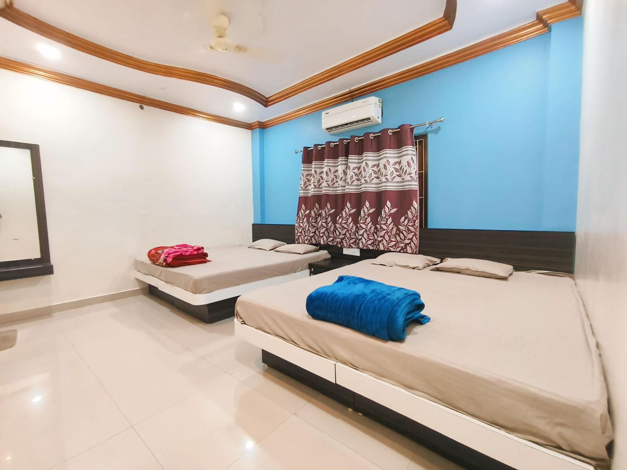 Shree Trilokeshwar Guesthouse Удджайн Экстерьер фото
