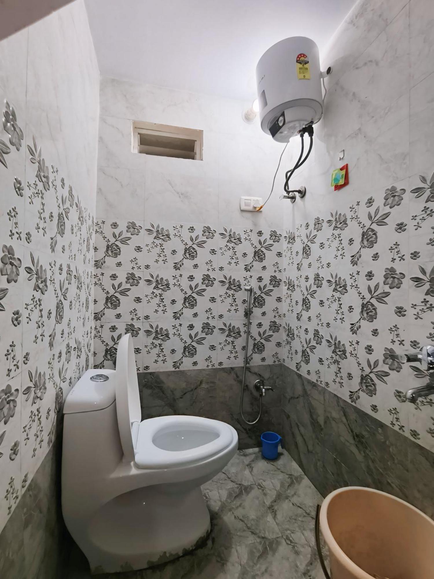 Shree Trilokeshwar Guesthouse Удджайн Экстерьер фото