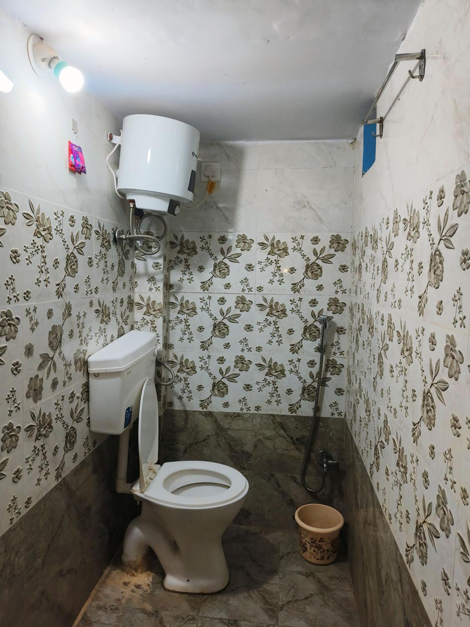 Shree Trilokeshwar Guesthouse Удджайн Экстерьер фото